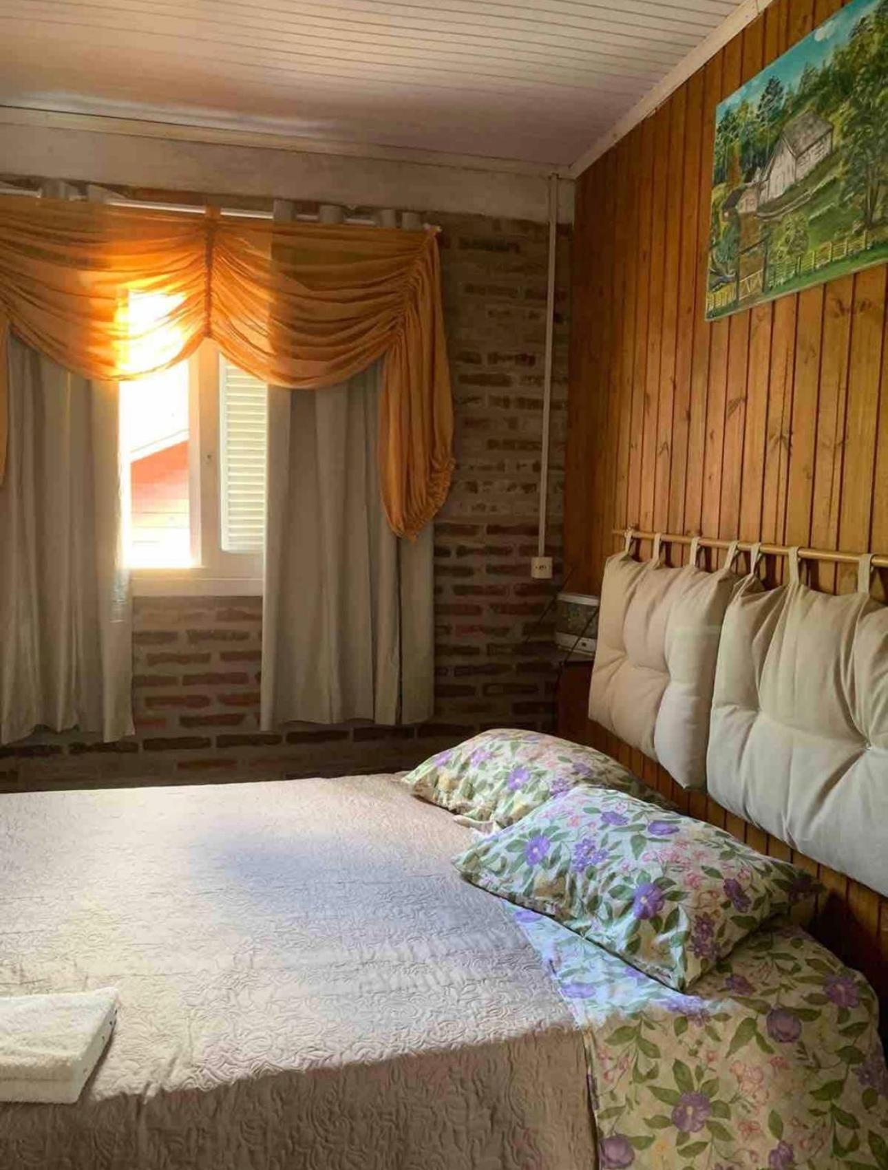 Hospedagem Da Dona Carla Canela Exteriér fotografie